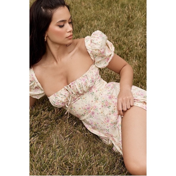 House of CB Tallulah Puff Sleeve Corset Midi Sundress in Lemon Floral - Picture 10 of 16